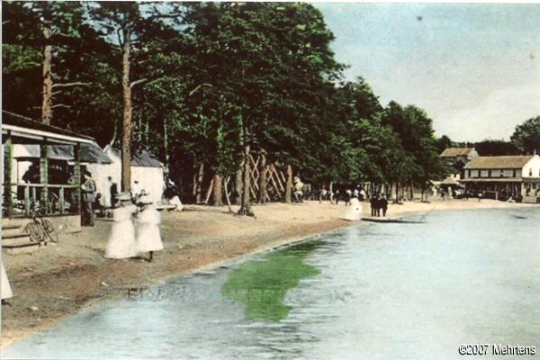 Glendale - Spring Lake - Ladies at the Beach