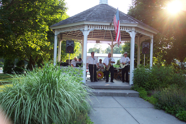 Bicentennial Bandstand Music